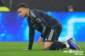 什么是麻将里的“杀猪局”？识别非法棋牌室利用电子麻将桌作弊的征兆。（揭秘麻将“杀猪局”：识别非法棋牌室利用电子麻将桌作弊的迹象）