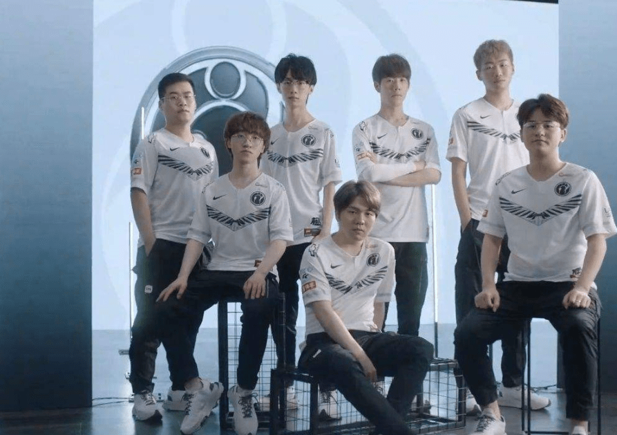 金谷拓实与 金谷拓实与